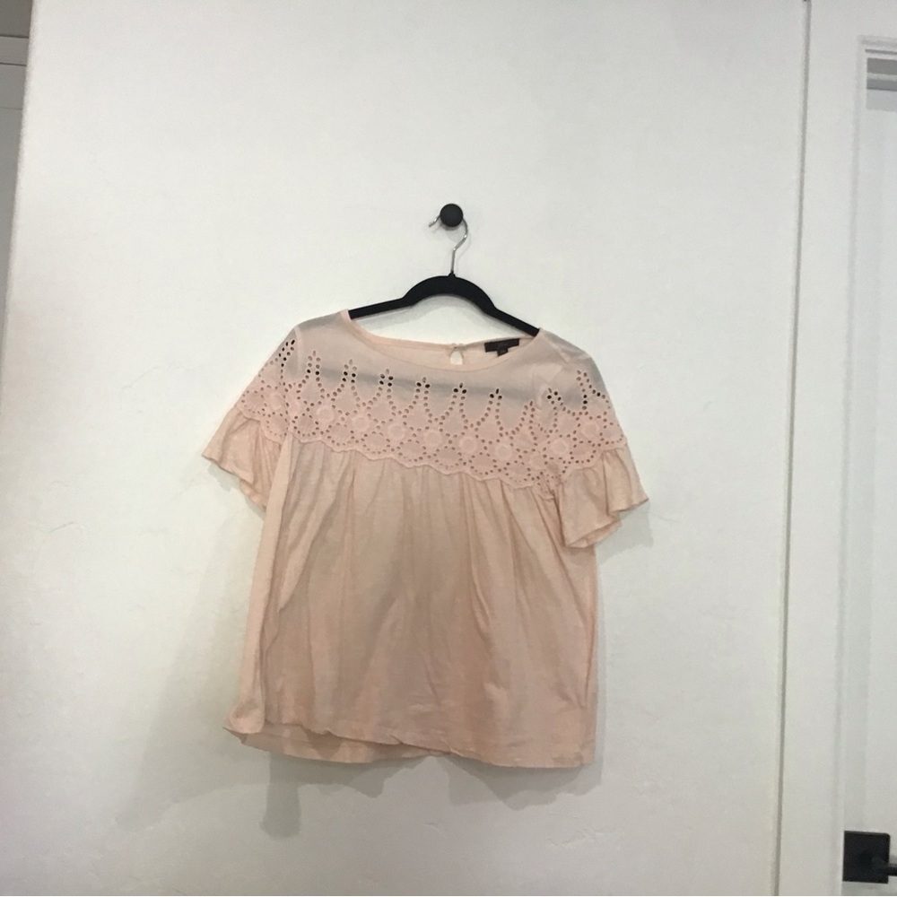 Light pink color